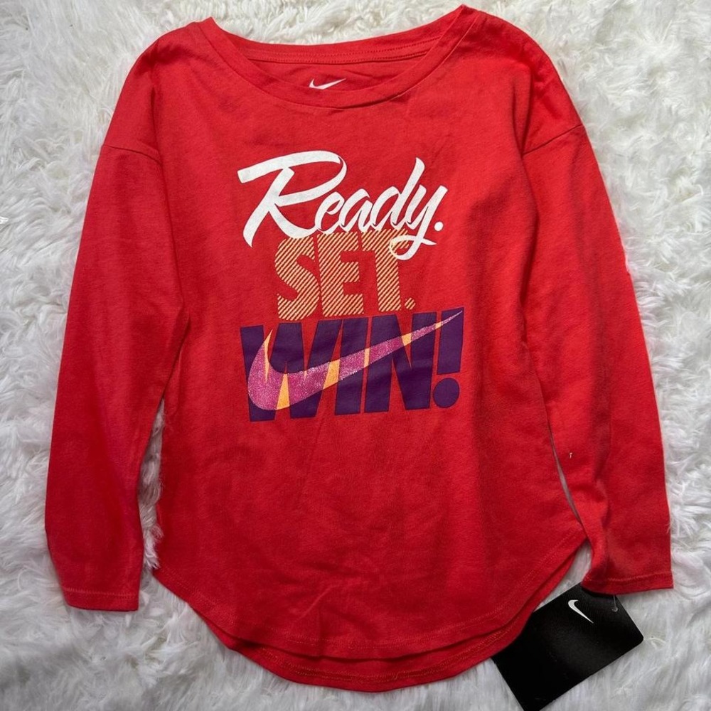 Nike Unisex T-Shirt in size 5